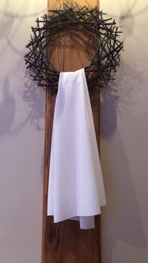 Lent Decorations For Church Lenten Season, Spring Church Decorations, Easter Church Decorations Ideas, Lent Church Decorations, Lenten Decorations For Church, Alter Decorations Church Altars, Church Easter Decorations Sanctuary, Easter Decor Church, Easter Sunday Church Decorations