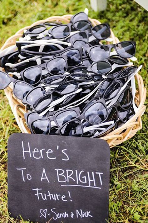 Wedding Favors Sunglasses, Senior Graduation Party, Wedding Sunglasses, Creative Wedding Favors, 8th Grade Graduation, Graduation Party Planning, Wedding Favors And Gifts, High School Graduation Party, Wedding Favors Cheap