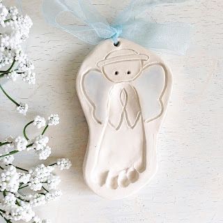 TheBabyHandprintCompany: Custom Newborn Keepsake - Newborn Gift - Angel Baby - Baby Angel - Foot Print Ornament - Footprint Angel - Ceramic Print - Ceramic Baby Print - Baby Memento - New Mom - Custom Baby Gift Baby Christmas Crafts, Joululahjat Diy, Baby Art Projects, Footprint Crafts, Custom Baby Gifts, Angel Baby, Baby Christmas, Baby Ornaments, Baby Keepsake