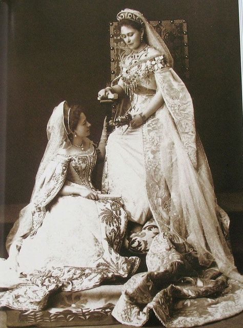 Alexandra Feodorovna, Romanov Dynasty, Court Dresses, Star Photography, Russian Culture, Lady In Waiting, Romanov Family, Russian History, Imperial Russia