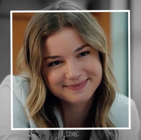 Emily Vancamp The Resident, Nic Nevin, The Resident Tv Show, Amanda Clarke, Emily Thorne, Sharon Carter, Emily Vancamp, Revenge Of The Fallen, The Resident