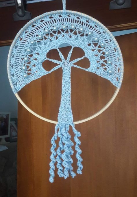 Crochet Tree Of Life, Tree Of Life Crochet, Crochet Dream Catcher, Tree Of Life Dream Catcher, Kat Haken, Crochet Tree, Crochet Christmas Decorations, Dream Catcher Boho, Crochet Fashion Patterns