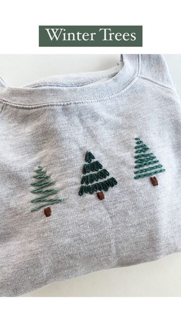 Christmas Shirt Embroidery Designs, Embroider Pillowcase Diy, Embroidery Christmas Sweatshirt, Embroider T Shirt, Embroidery On Sweatshirts Diy, Diy Sweater Embroidery, Embroidery Sweatshirt Diy, Embroidery Ideas Clothes, Sweatshirt Embroidery Diy