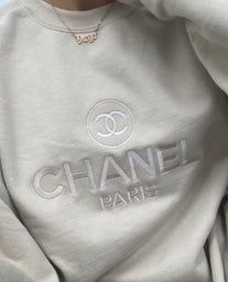 Thank you for your purchase! - Out The Purse UK - Checkout Best Vintage Clothing Brands, Classy Sweatshirt, Chanel Sweatshirt, Paris Outfit Ideas, Chanel Sweater, Over 40 Fashion, Chanel Outfit, Paris Vintage, Colour Match