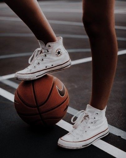 Converse White Sneakers, Basketball Couples, Basketball Pictures Poses, Cool Basketball Wallpapers, White Converse Shoes, Basketball Motivation, Basketball Background, Basketball Hairstyles, Wow Photo