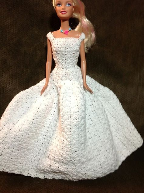 Ravelry: Guinevere Dress for Barbie pattern by Frances M. Schmitt Free Barbie Crochet Patterns Wedding Dresses, Free Wedding Dress Patterns, Guinevere Dress, Barbie Crochet Gown, Crochet Barbie Patterns, Doll Wedding Dress, Barbie Knitting Patterns, Crochet Wedding Dresses, Barbie Dress Pattern