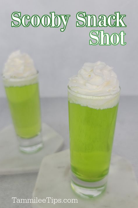 Midori Shots, Scooby Snack Drink, Scooby Snack Cocktail, Green Alcoholic Drinks, Scooby Snack Shot, Cinnamon Toast Crunch Shot, Pineapple Shots, Rum Shots, Green Cocktails