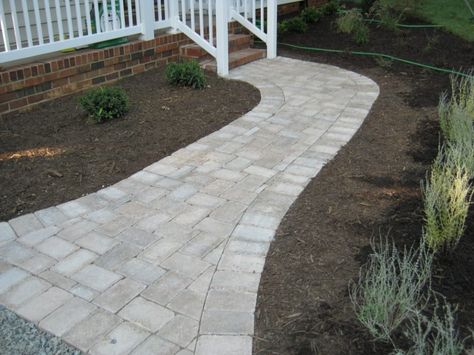 Walkway Pattern, Paver Sidewalk, Paver Walkway Diy, Paving Design, Walkway Landscaping, Brick Walkway, Walkway Design, Outdoor Walkway, Concrete Walkway