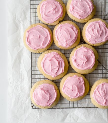 Utah Pink Sugar Cookies, Utah's Pink Cookies, Utah Pink Cookies, Pink Sugar Cookie Recipe, Swig Sugar Cookie Recipe, Swig Sugar Cookies, Spiced Pumpkin Soup, Pickle Soup, Utah Style