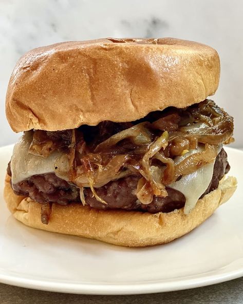 French Onion Burgers, French Onion Burger, Onion Burger Recipe, Onion Burgers, Cooktop Cove, Winter Dinners, Classic French Onion Soup, Hamburgers Grilled, Onion Burger