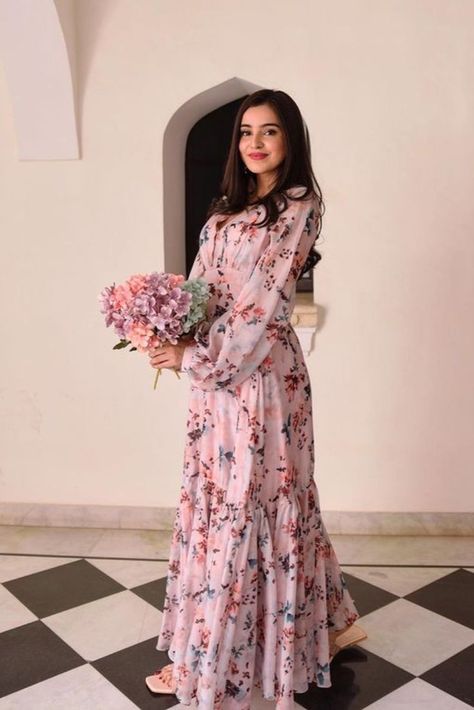 Indian Latest Fashion, Long Dress Indian, Ankita Sharma, Summer Gowns, Floral Print Gowns, Tops For Summer, Desi Models, Traditional Indian Outfits, Gowns For Girls