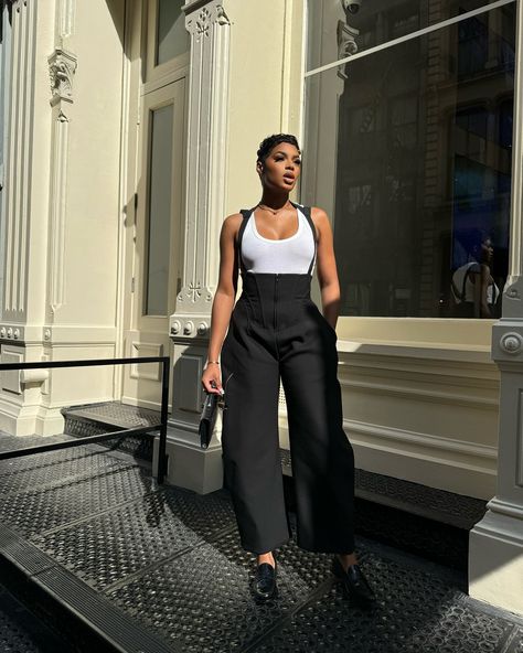 DIDI STONE | the city of my heart | Instagram Didi Stone, Nike Looks, Stylish Work Outfits, Formal Style, Fashion Line, Fashion House, Didi, Spring Summer Outfits, Fall Fashion