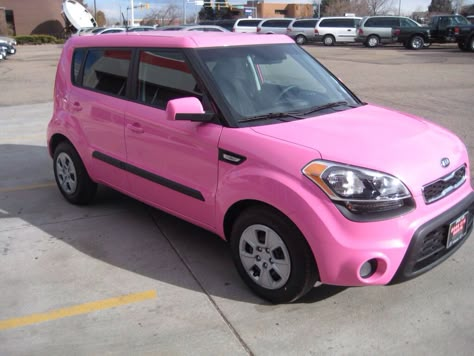 Pink Kia Soul Cute Kia Soul, Pink Kia Soul, Kia Soul Aesthetic, Kia Soul Interior, Soul Aesthetic, Pink Car Accessories, Barbie Car, Car Deco, Baby Driver