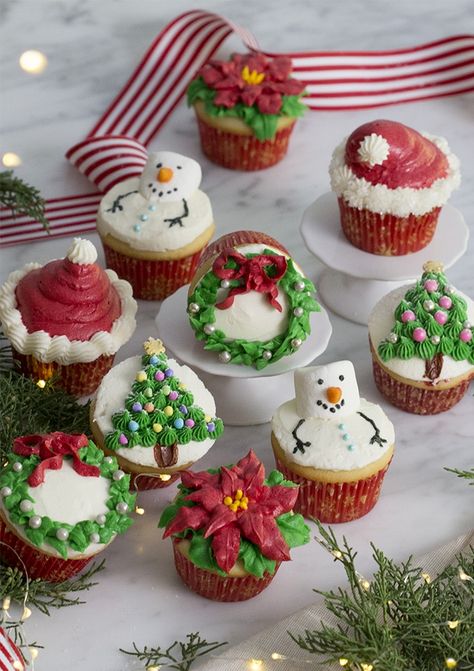 A photo of Christmas cupcakes on a white marble table Holiday Cooking Christmas, Muffins Decoration, Christmas Muffins, Christmas Cupcakes Recipes, Christmas Cupcakes Decoration, Christmas Cookies Gift, Cupcake Decorating Tips, Christmas Cake Designs, Preppy Kitchen