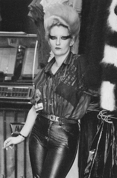 Jordan 70s Punk Fashion Woman, Jordan Punk, Jordan Mooney, Punk Fashion Women, Punks 70s, Punk Rock Girls, Blitz Kids, 70s Punk, Punk Woman