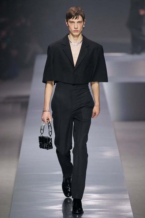 Men’s Couture Fashion, Men’s Luxury Fashion, Fendi Fall 2022, Hellfire Gala, Fashion Models Men, Black Outfit Men, Gender Fluid Fashion, High Fashion Men, Genderless Fashion