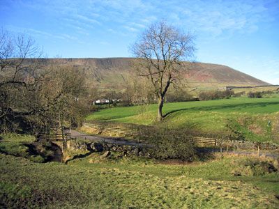 Walks in Lancashire - Pendle Hill from Barley Pendle Witches, Pendle Hill, Extended Reality, Blackpool Tower, Mixed Reality, Travel Reading, Closer To Nature, Double Trouble, The Hill