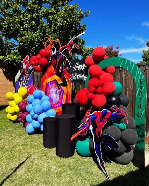 Across the spider-verse custom backsrop birthday setup balloon garland favor wall hollow arch dessert table miles morales 2099 spider-ham PS4 spider-man hobie brown spider-punk art abstract detail artist event stylist planner party styling chiara walls boy girl birthday 11th birthday pre-teen ideas inspo inspiration explore trending fyp Miles Morales 2099, Birthday Setup, Hobie Brown, Spider Punk, Party Styling, Event Stylist, Across The Spider Verse, Punk Art, 11th Birthday