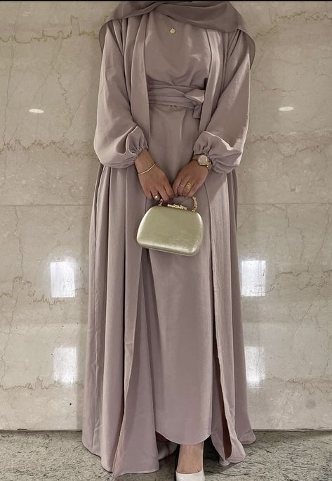 Fancy Abaya, Modest Outfits Muslim, Stile Hijab, Mode Turban, Modest Fashion Hijab, Muslim Fashion Hijab Outfits, Muslim Outfits Casual, Hijabi Fashion Casual, Mode Abaya