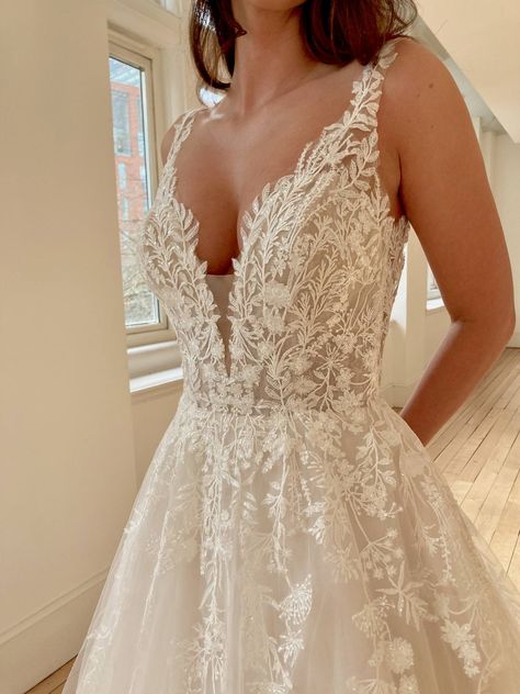 Wedding Dress With Color, Dianas Dresses, Wedding Dresses Short Sleeve, Wedding Dresses Short, Allure Dress, Dresses Short Sleeve, Short Sleeve Wedding Dress, Lace Wedding Dress With Sleeves, Plus Size Bride