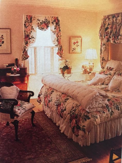 80s Bed, Cottage Rooms, 90s Interior, 90s Chic, 80s Interior, Cottage Room, Trailer Home, Primitive Home, 90s Aesthetic