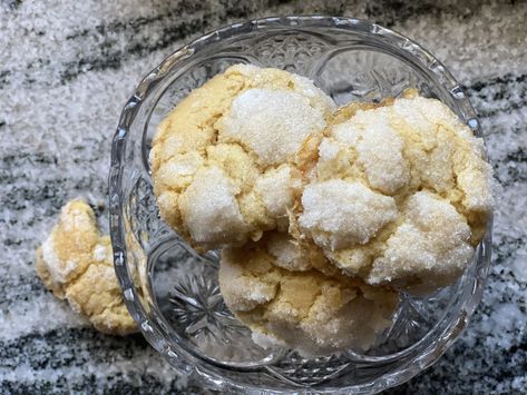 Angel Flake Sugar Cookies Vanilla Flake Cookies, Angel Flake Cookies, Wedding Cookies Recipe, Christmas Baking Gifts, Angel Cookies, Christmas Yummies, Baking List, Russian Tea Cake, Wedding Cookie