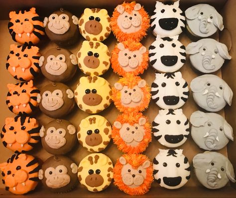 Cupcake Cake Animals, Zoo Themed Cupcakes, Zoo Cupcakes Birthday, Zoo Animal Cupcakes Easy, Two Wild Cupcake Ideas, Two Wild Cupcakes Girl, Two Wild Birthday Cupcakes, Jungle Animal Cupcakes, Jungle Cupcakes Safari