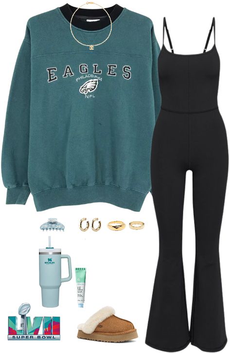 Eagles Game Day Outfit Winter, Womens Nfl Game Outfit, Casual Superbowl Outfit, Philadelphia Eagles Game Day Outfit, Bowl Game Outfit, Eagles Football Outfit Women, Philadelphia Eagles Outfits For Women, Super Bowl Outfits For Women Casual, Eagles Game Outfit