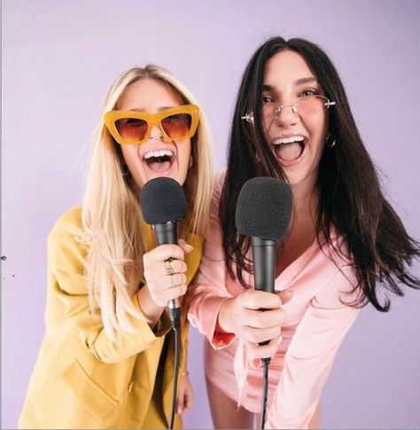 Best Friend Podcast Photoshoot, Podcast Duo Photoshoot, Podcast Cover Photoshoot, Podcasts Photoshoot, Podcast Host Photoshoot, Podcast Promo Photoshoot, Podcast Photo Shoot, Podcast Photoshoot Ideas Women, Podcast Headshots