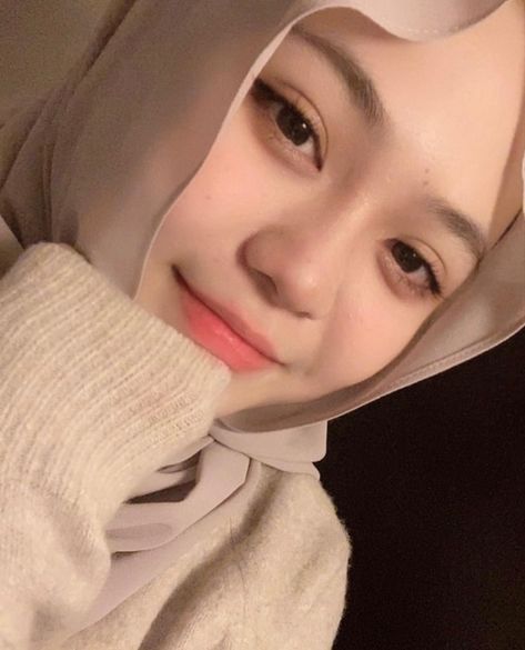 Awek Ootd Hijab, Malay Hijab, Malaysia Girl, Eboy Aesthetic Outfits, Malay Girl, Eboy Aesthetic, Awek Melayu, Foto Cewek Hijab Aesthetic, Ootd Poses