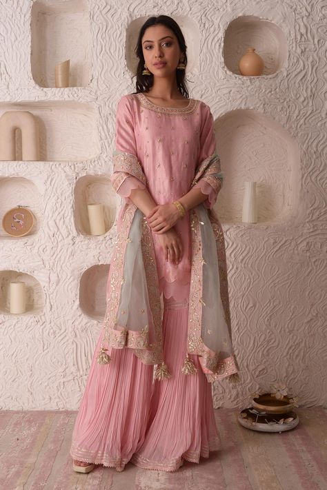 Kurta Sharara Set, Kurta Sharara, Pink Thread, Sharara Set, Designs For Dresses, Fashion App, Suit Designs, Thread Work, Party Wear Dresses