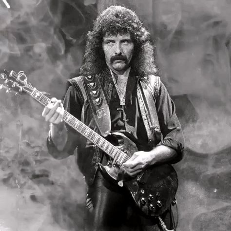 Black Sabbath Iron Man, Tony Iommi, Birmingham England, Black Sabbath, Hall Of Fame, Twitter Search, Guitarist, Jon Snow, Rock Bands