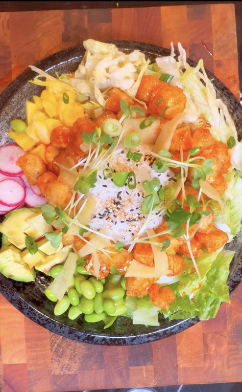 The Cactus Club’s Crispy Tofu Bowl (Only Better!) Tuna Stack Recipe, Crispy Tofu Bowl, Superfood Bowl, Tofu Bowl, Cactus Club, Crispy Tofu, Vegan Bowls, Fried Tofu, Chilli Sauce