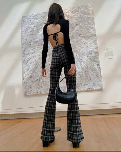 Kate Bartlett, Aesthetic New York City, Art Museum Aesthetic, Aesthetic New York, Museum Outfit, Museum Aesthetic, Tiktok Outfits, Going Out Outfits, College Outfits