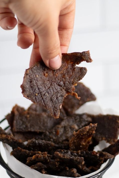 Keto Beef Jerky Smoker Beef Jerky, Keto Beef Jerky Recipe, Easy Beef Jerky, Oven Beef Jerky, Smoked Jerky, Smoked Beef Jerky, Healthy Low Carb Snacks, Beef Jerky Recipes, Keto Beef