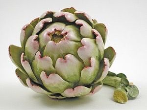 Clay Vegetables, Artichoke Art, Dining Room Table Centerpiece Ideas, Dining Room Table Centerpiece, Table Centerpiece Ideas, Dining Room Table Centerpieces, Ceramic Fruit, Majolica Pottery, Sculptures Céramiques