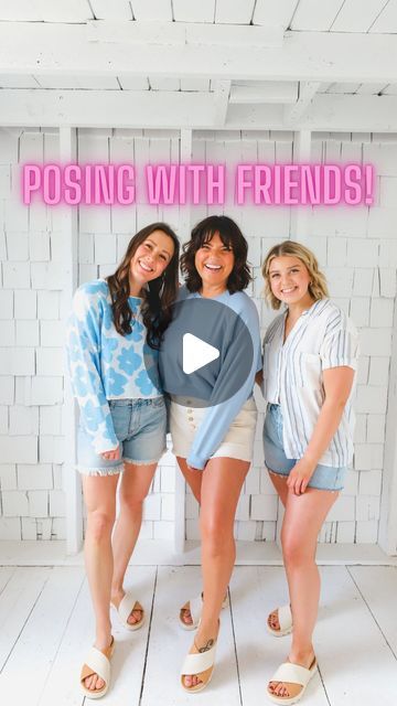 Jaimie Schnacky • Posing Coach! 📸 on Instagram: "Key points: 🪄 MOVE, laugh, have fun, & make sure the photographer is rapid-firing shots! 📸  #PosingLessons #HowToPose #HelpWithPosing #PosingWithFriends #Pose #PosingTips #HaveFun #Friendship #PoseForTheCamera" How To Stand In Group Pictures, Posing In Group Photos, Trio Bestie Poses, Picture Poses For 3 Friends, Posing For Group Pictures, How To Pose For Group Pictures, How To Pose In Group Pictures, How To Pose For Pictures With Friends, Group Picture Poses Friends