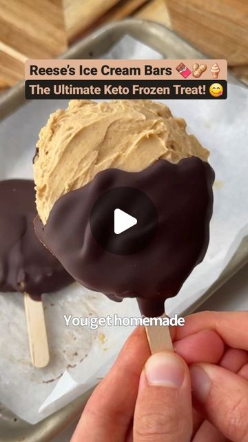 Justin Burkard on Instagram: "Reese’s Ice Cream Bars 🍫🥜🍦
Chill out with these delicious low-carb, high-protein Reese’s Ice Cream Bars! Perfect for a sweet treat that’s easy and fun to make. 😋

What You Need:
🥣 1/2 cup Greek yogurt
🥜 1/2 cup peanut butter
🍯 1/4 cup sweetener (e.g., allulose)
🍫 1/2 cup sugar-free chocolate chips, melted (e.g., from @choczero or @lilys_sweets)

How to Make:
1️⃣ Blend the peanut butter, yogurt & sweetener until smooth.
2️⃣ Spread the mixture into circles on a parchment-lined tray, insert popsicle sticks & freeze.
3️⃣ Coat with melted chocolate, refreeze until firm, and enjoy the creamy, chocolatey goodness!

Love this recipe? Drop a 🍦 in the comments if you want to try it!

🚨 Discover more tips and full recipe details, & easy, one-click Instacart sho Yogurt And Peanut Butter, Greek Yogurt Peanut Butter, Reeses Ice Cream, Keto Friendly Ice Cream, Freezer Pops, Greek Yogurt And Peanut Butter, Peanut Butter Yogurt, Coconut Cream Pie Recipes, Yogurt Popsicles