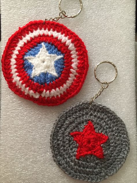 Crochet Marvel Keychain, Winter Soldier Crochet, Marvel Crochet Ideas, Marvel Crochet Patterns, Spiderman Crochet Keychain, Small Crochet Keychain, Captain America And Winter Soldier, Crochet Marvel, Marvel Crochet