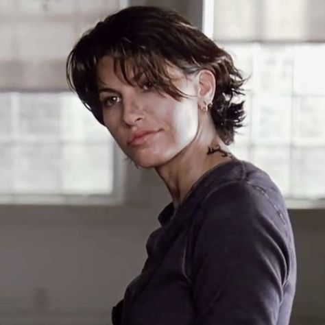 Gina Gershon Short Hair, Corky Bound 1996 Haircut, Gina Gershon Bound, Corky Bound Haircut, Corky Haircut, Corky Bound 1996, Bound Movie, Bound 1996, Audrey Hepburn Pixie