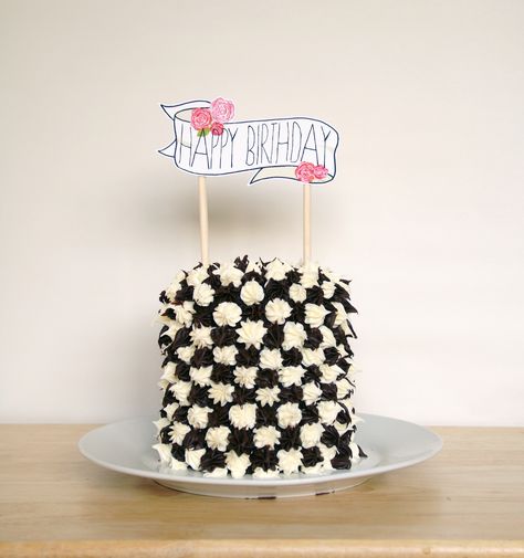 Monochrome Cake, Fitness Crafts, Rose Cake Topper, Pinwheel Cake, Checkered Cake, Healthy Smash Cake, Surprise Cake, Boy Birthday Party Themes, Cars Theme Birthday Party