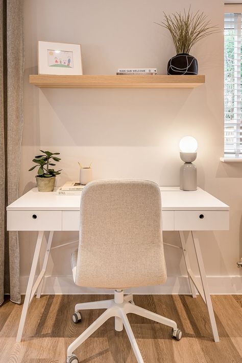 White Minimalist Study Space Shelves Above Desk, Corner Shelf Decor, White Desk Setup, Fall Dining Room Table Decor, Modern Study Rooms, Rustic Corner Shelf, Mid Century Modern Console Table, Beige Desks, Fall Dining Room Table