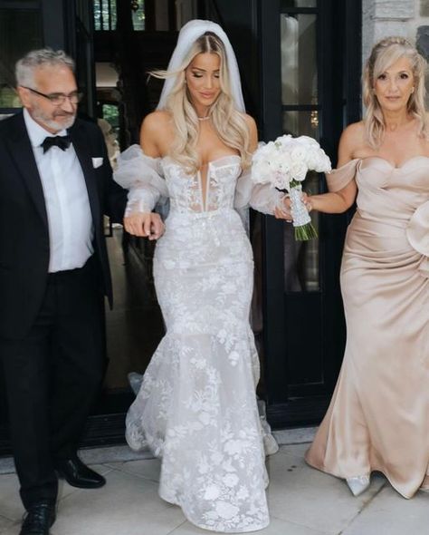 BERTA on Instagram: "One stunning #BertaBride ♡ Two stunning #BERTA designs ♥" Berta Bridal, Wedding Dresses, Weddings, Wedding Dress, Dresses, On Instagram, Instagram, Design