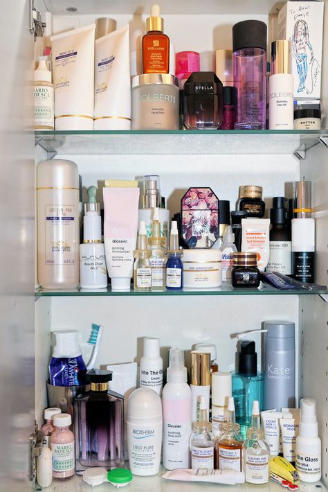 Sunday Goals, Lux Bathroom, Beauty Cabinet, Glam Glow, Sephora Beauty, Beauty Storage, Bath Essentials, Beauty Case, Bathroom Cabinet