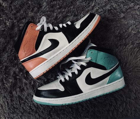 Rust Pink Jordan 1, Jordan 1 Rust Pink, Air Jordan 1 Rust Pink, Jordan 1 Pink, Air Jordan 1 Outfit Women, Jordan 1 Outfit Women, Air Jordan 1 Outfit, Pink Jordans, Jordan Shoes Girls