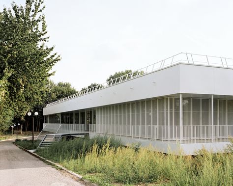 Gallery of School Canteens and Multipurpose Room / MCBAD architecture & urban design - 4 Canteen Architecture, School Canteen, Multipurpose Room, Reception Areas, Water Pipe, Urban Design, Walkway, Water Pipes, Interior Spaces