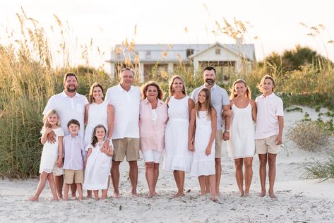 Family Beach Pics, Wedding Photographer Outfit, Beach Photoshoot Family, Extended Family Session, Family Beach Session, Extended Family Photography, Photographer Outfit, Watercolor Photo, Extended Family Photos