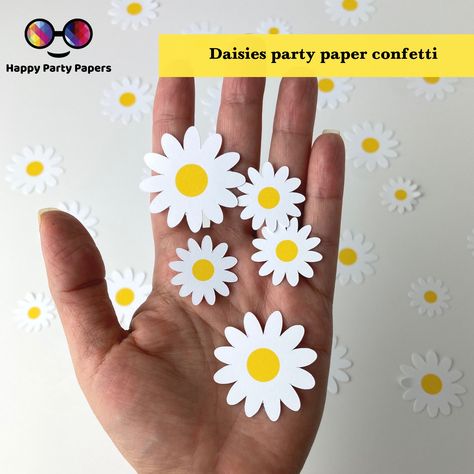 100 pieces Daisies party confetti, Daisy Party Decorations, Daysi Table Confetti, Daisy Confetti Table Scatter Flowers Wedding Flower Daisy Confetti, Daisy Party Decorations, Halloween Confetti, Reunion Decorations, Daisy Baby Shower, Happy Birthday Cat, Confetti Table, Rainbow Party Decorations, Daisy Party