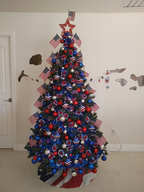 Patriotic tree, 4th of July, Memorial day Patriotic Tree, Patriotic Christmas Tree, Outdoor Christmas Decorations Lights, Memorial Day Decorations, Indoor Tree, Navy Christmas, Patriotic Christmas, Holiday Tree Decorations, Creative Christmas Trees