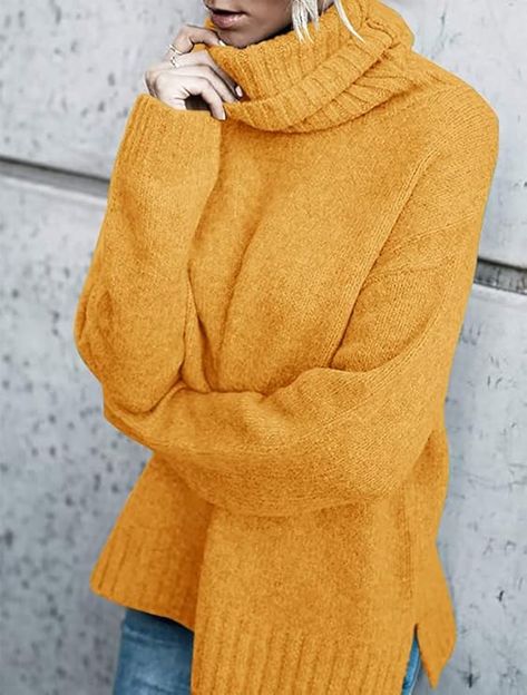 Yellow is the color this winter!!!  This Oversized Sweater looks devine!!! Chunky Knitted Sweater, Winter Turtleneck, Loose Fit Sweater, Solid Color Sweater, Sweater Tops, Turtleneck Pullover, Baggy Style, Oversized Turtleneck, Women Sweaters Winter